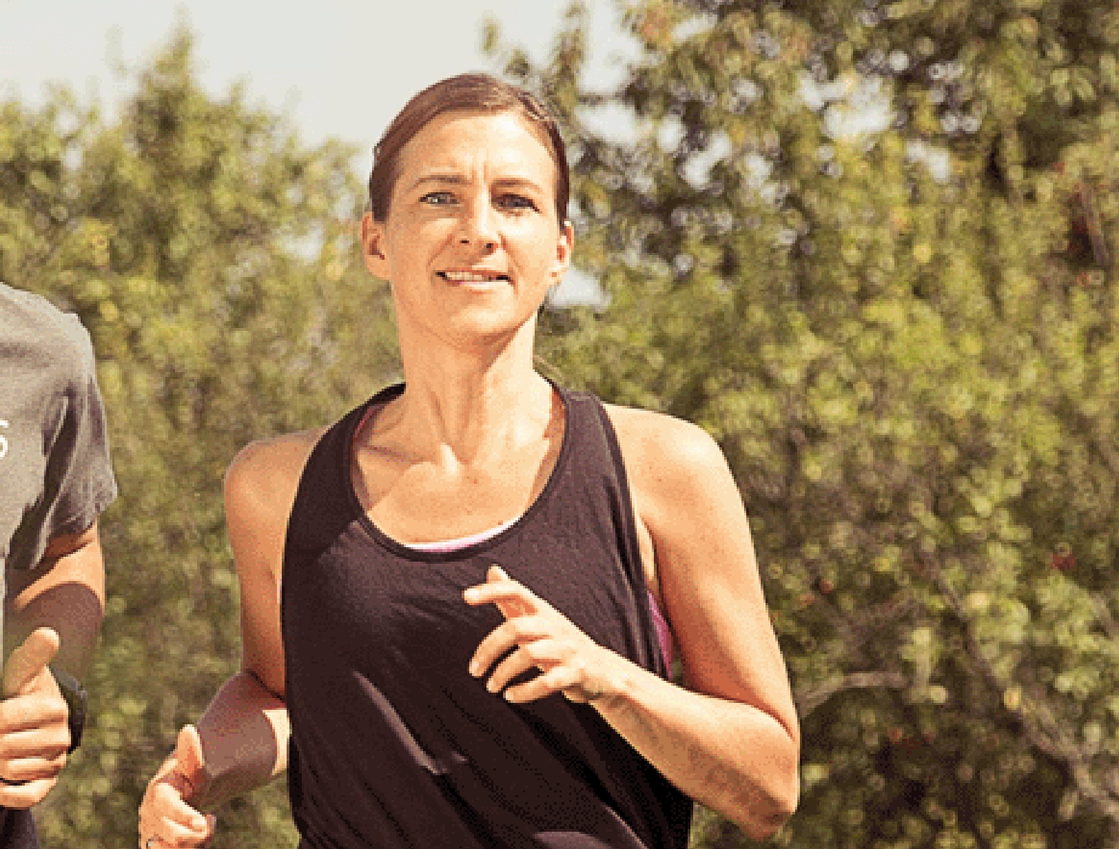 Heike Cabrera beim Lauftraining im Freien.